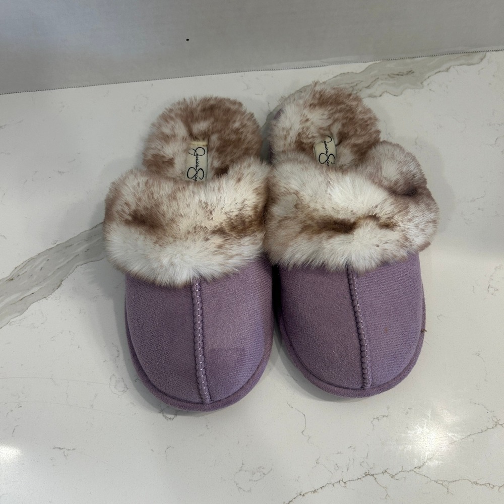 Jessica‎ Simpson  Faux Fur Scuff Slippers Womens 7/8 Lavender Cozy House Shoes